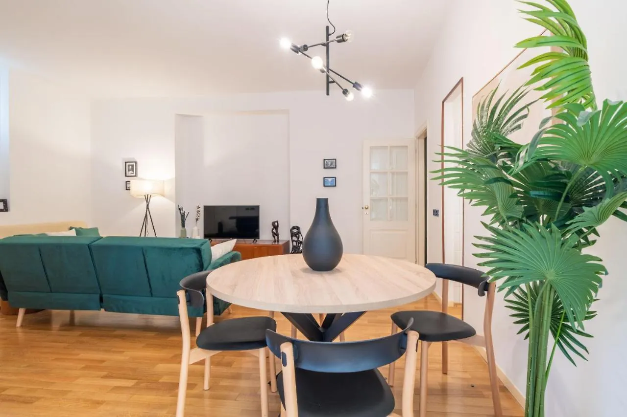 Easylife - Esclusivo Appartamento In Citta Studi Milan 0*,  Italy